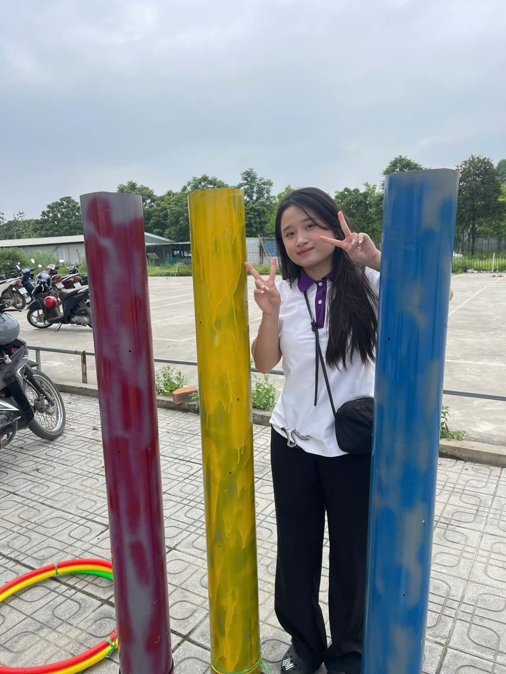 Trụ ống nhựa thủng  Dâng thủy đoạt ngọc Ống nước rò rỉ